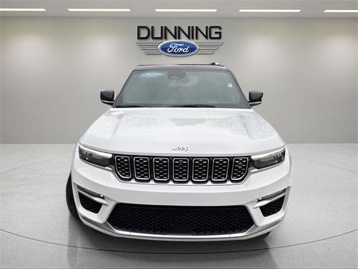 2022 Jeep Grand Cherokee Summit