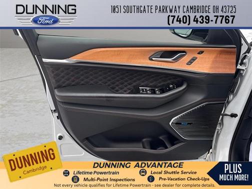 2022 Jeep Grand Cherokee Summit