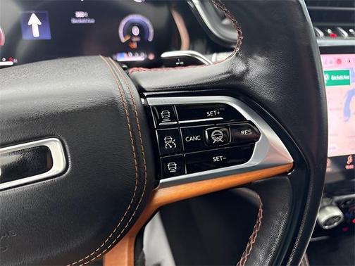 2022 Jeep Grand Cherokee Summit