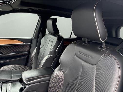 2022 Jeep Grand Cherokee Summit