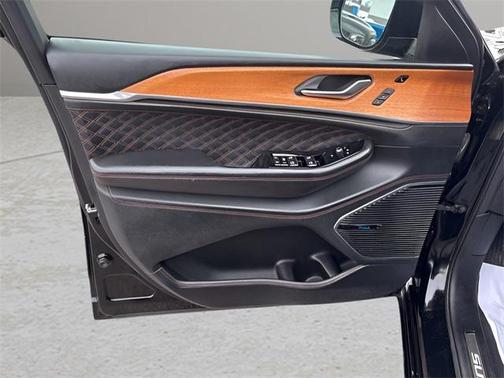 2022 Jeep Grand Cherokee Summit