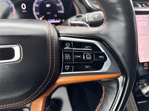 2022 Jeep Grand Cherokee Summit