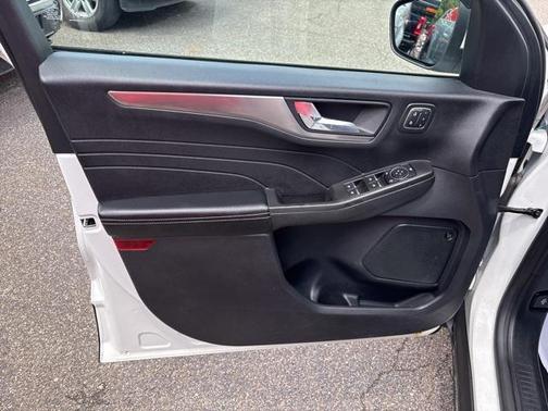 2021 Ford Escape Titanium