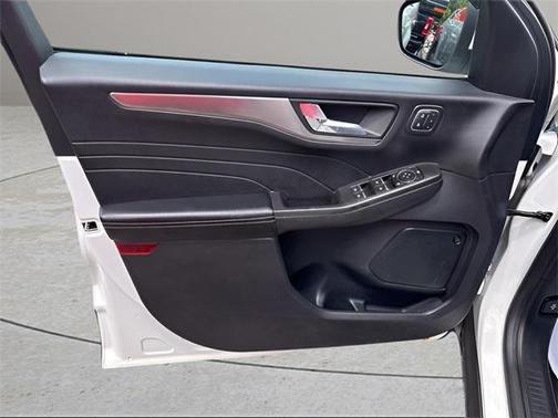 2021 Ford Escape Titanium