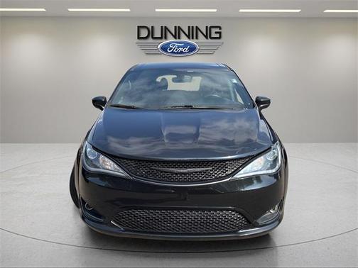 2020 Chrysler Pacifica Touring