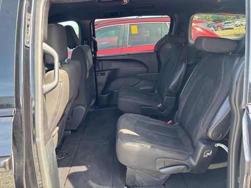 2020 Chrysler Pacifica Touring