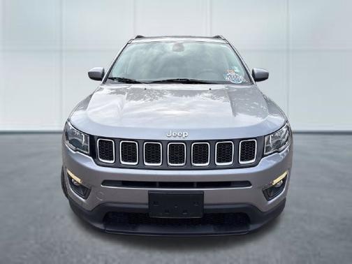 Billet Silver Metallic Clearcoat 2018 Jeep Compass Latitude