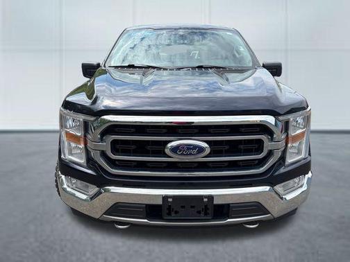 Blue 2021 Ford F-150 XLT