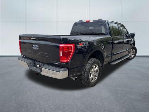 Blue 2021 Ford F-150 XLT