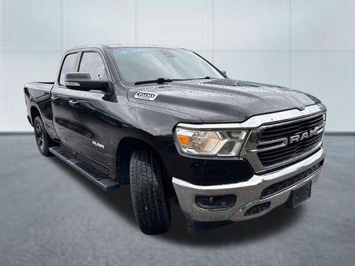 Diamond Black Crystal Pearlcoat 2021 RAM 1500 Big Horn/Lone Star