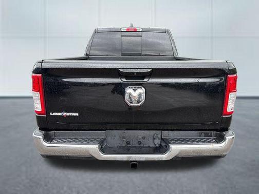 Diamond Black Crystal Pearlcoat 2021 RAM 1500 Big Horn/Lone Star