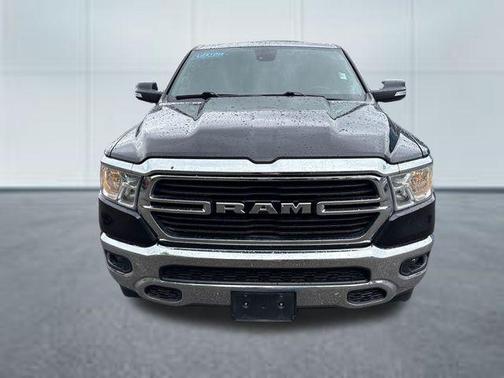 Diamond Black Crystal Pearlcoat 2021 RAM 1500 Big Horn/Lone Star