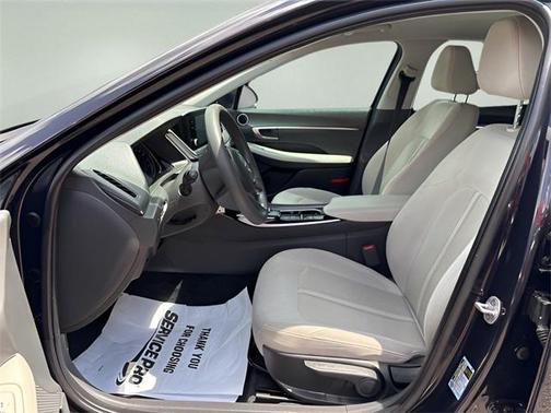 2023 Hyundai SONATA SE