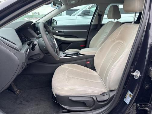 2023 Hyundai SONATA SE