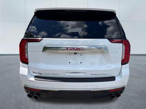 White 2022 GMC Yukon XL Denali