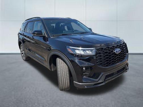 Agate Black Metallic 2026 Ford Explorer ST-Line
