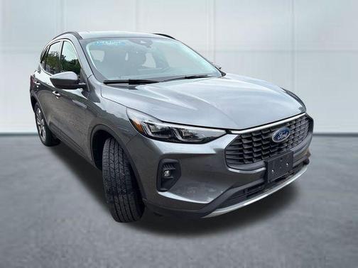 Carbonized Gray Metallic 2025 Ford Escape Platinum