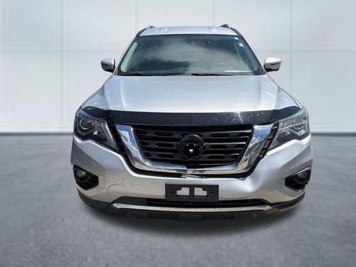 Brilliant Silver Metallic 2018 Nissan Pathfinder SL