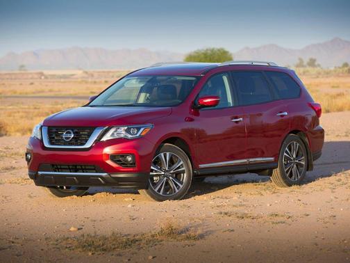 Brilliant Silver Metallic 2018 Nissan Pathfinder SL