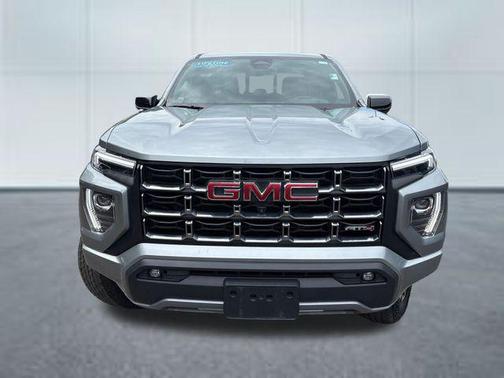 Sterling Metallic 2025 GMC Canyon AT4
