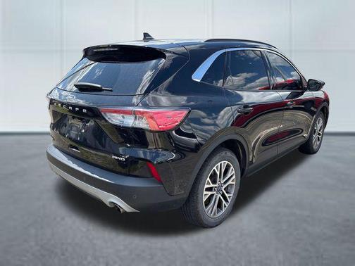Agate Black Metallic 2022 Ford Escape SEL