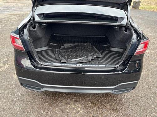 2022 Subaru Legacy Sport