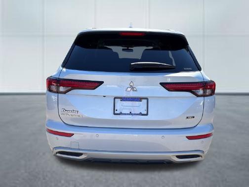 White Diamond 2022 Mitsubishi Outlander SEL