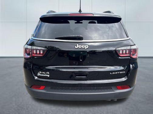 Diamond Black Crystal Pearlcoat 2019 Jeep Compass Limited