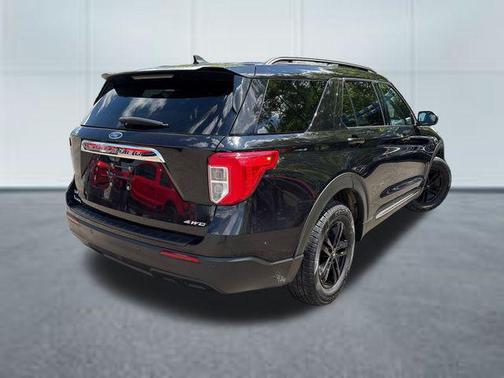 Agate Black Metallic 2021 Ford Explorer XLT
