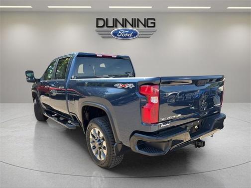 2022 Chevrolet Silverado 2500 Custom