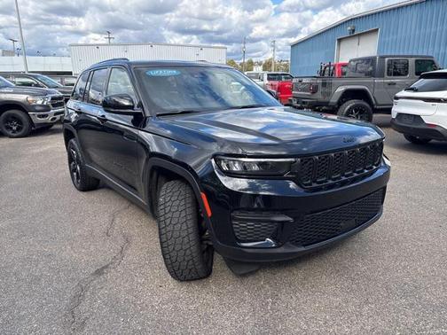 2023 Jeep Grand Cherokee Altitude