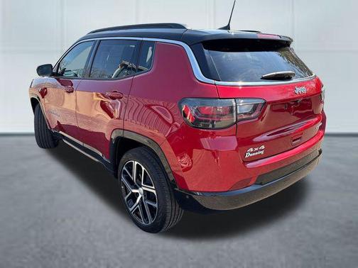 Red Hot Pearlcoat 2024 Jeep Compass Limited