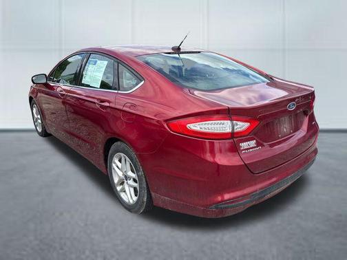 Ruby Red Metallic Tinted Clearcoat 2014 Ford Fusion SE