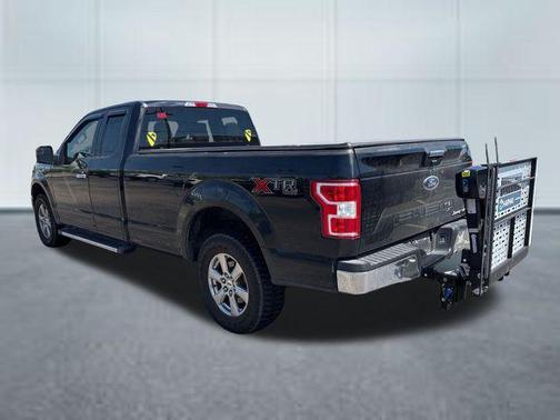 Shadow Black 2018 Ford F-150 XLT