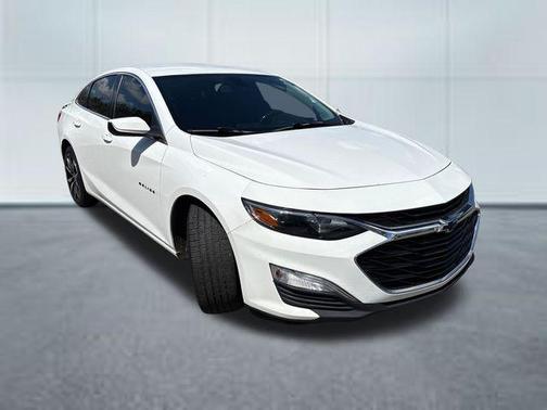 Summit White 2020 Chevrolet Malibu FWD RS