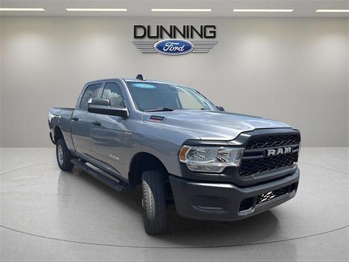 2020 RAM 2500 Tradesman Crew Cab 4X4 6'4' Box