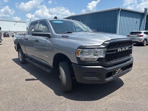 2020 RAM 2500 Tradesman Crew Cab 4X4 6'4' Box