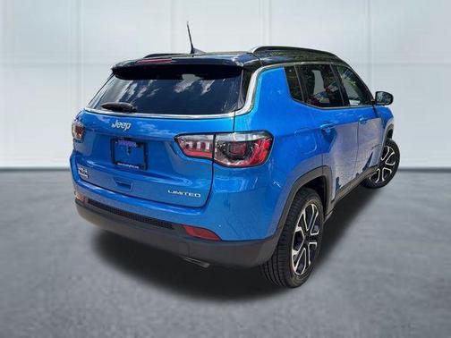 Laser Blue Pearlcoat 2022 Jeep Compass Limited