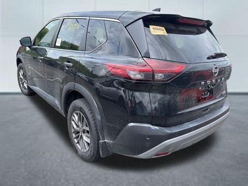 Super Black 2022 Nissan Rogue S
