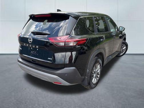 Super Black 2022 Nissan Rogue S