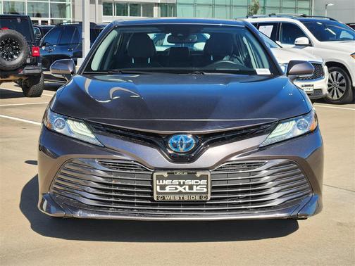 2019 Toyota Camry Hybrid XLE