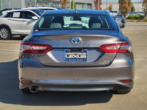 2019 Toyota Camry Hybrid XLE