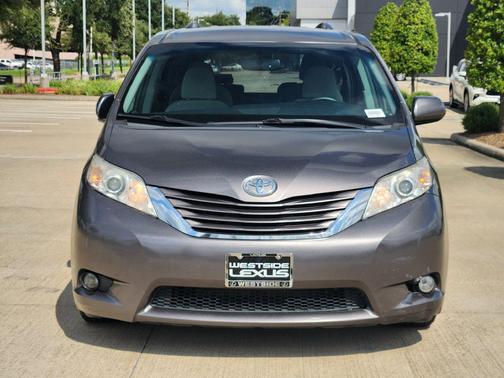 Predawn Gray Mica 2017 Toyota Sienna LE