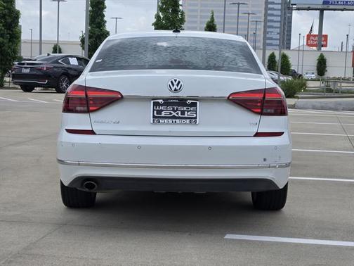 2017 Volkswagen Passat 1.8T SE w/Technology
