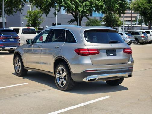 2019 Mercedes-Benz GLC 300 Base