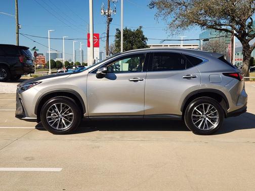 2025 Lexus NX 250 Base