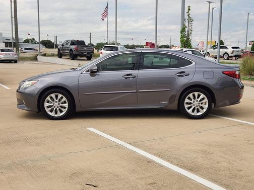 Gray 2014 Lexus ES 300h Base