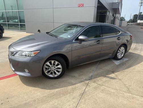 Gray 2014 Lexus ES 300h Base