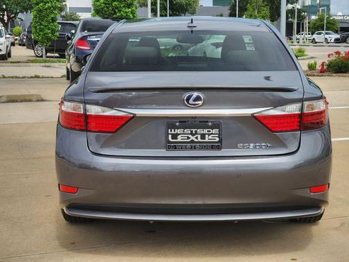 Gray 2014 Lexus ES 300h Base
