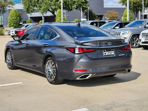 2024 Lexus ES 350 Ultra Luxury